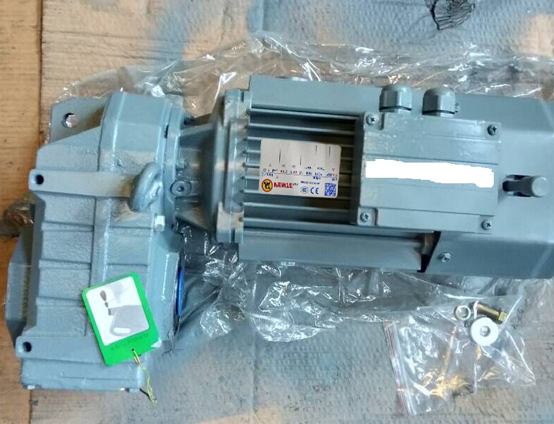 石料振动筛减速机,18KW电机减速机,减速电机选型.jpg