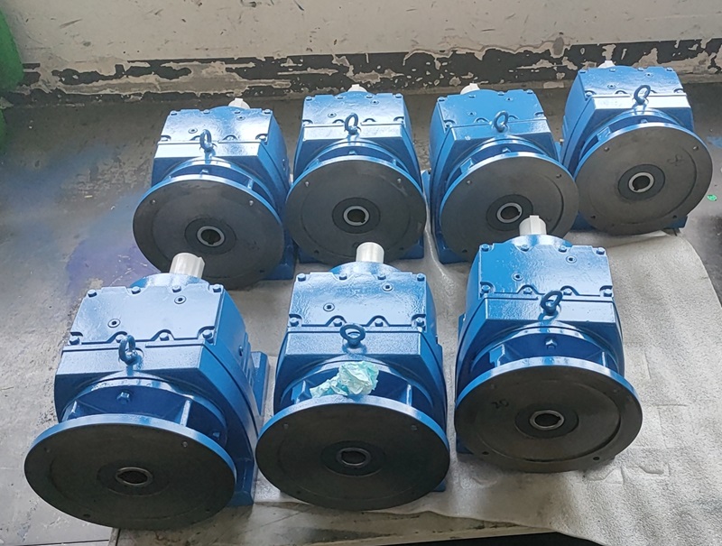 劈柴机减速机,RXF57小型减速机,RXF57DT90L4减速电机.jpg